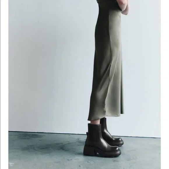 Zara Lug Sole Heeled Leather Ankle Boots Black - 6½ - Picture 3 of 7